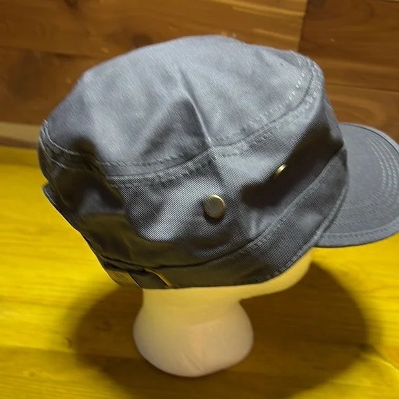 Gray Skull Embroidered Cap - Picture 2 of 4
